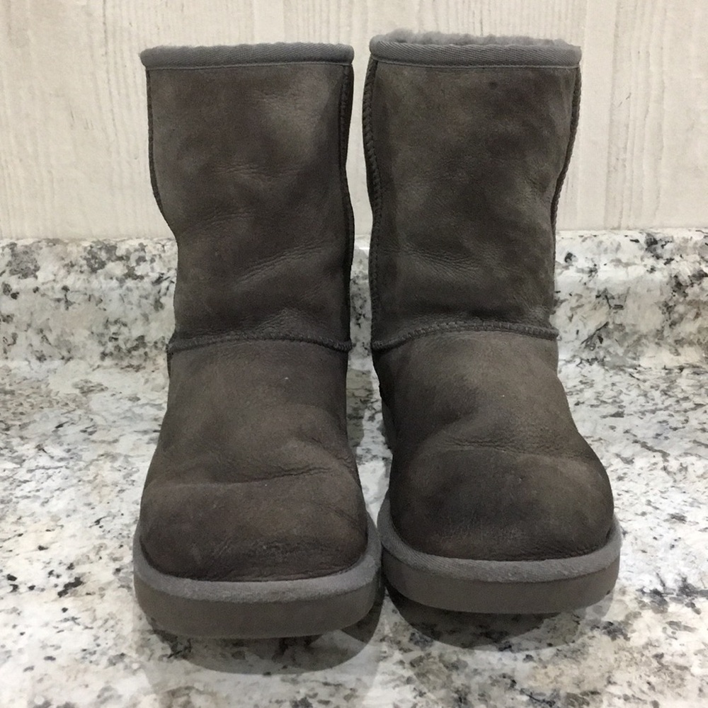 UGG Classic Short 5825 Boots